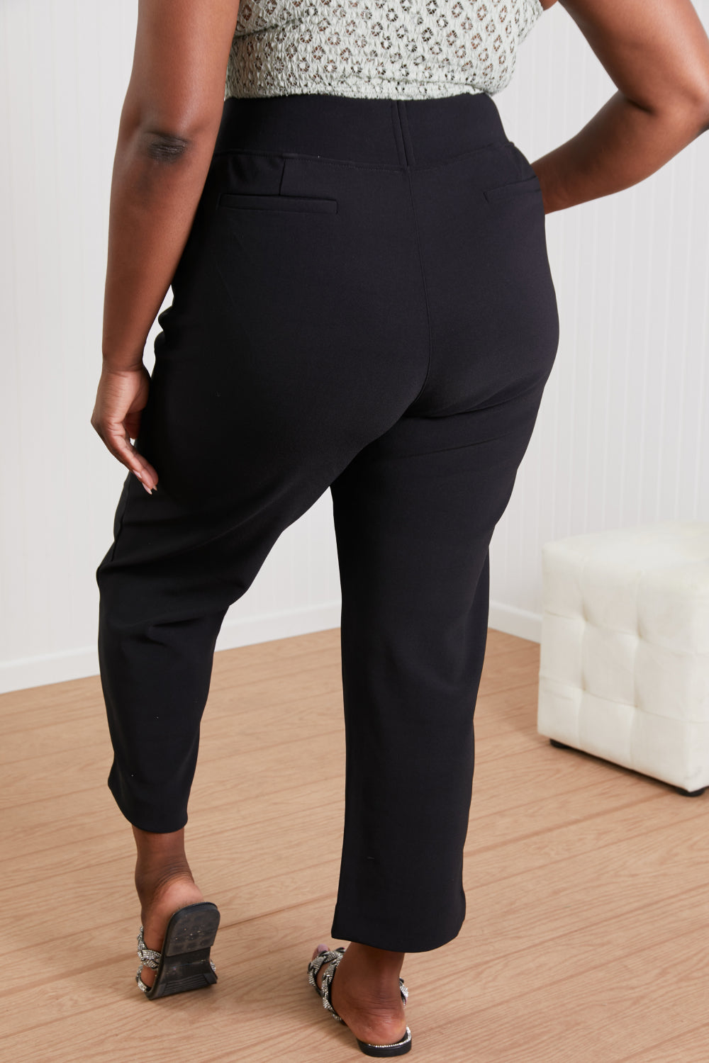 Always Classy Cropped Pants in Black