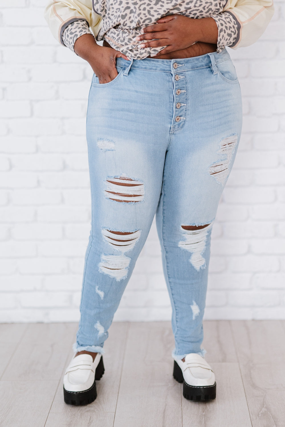 At Last Kancan Distressed Jeans