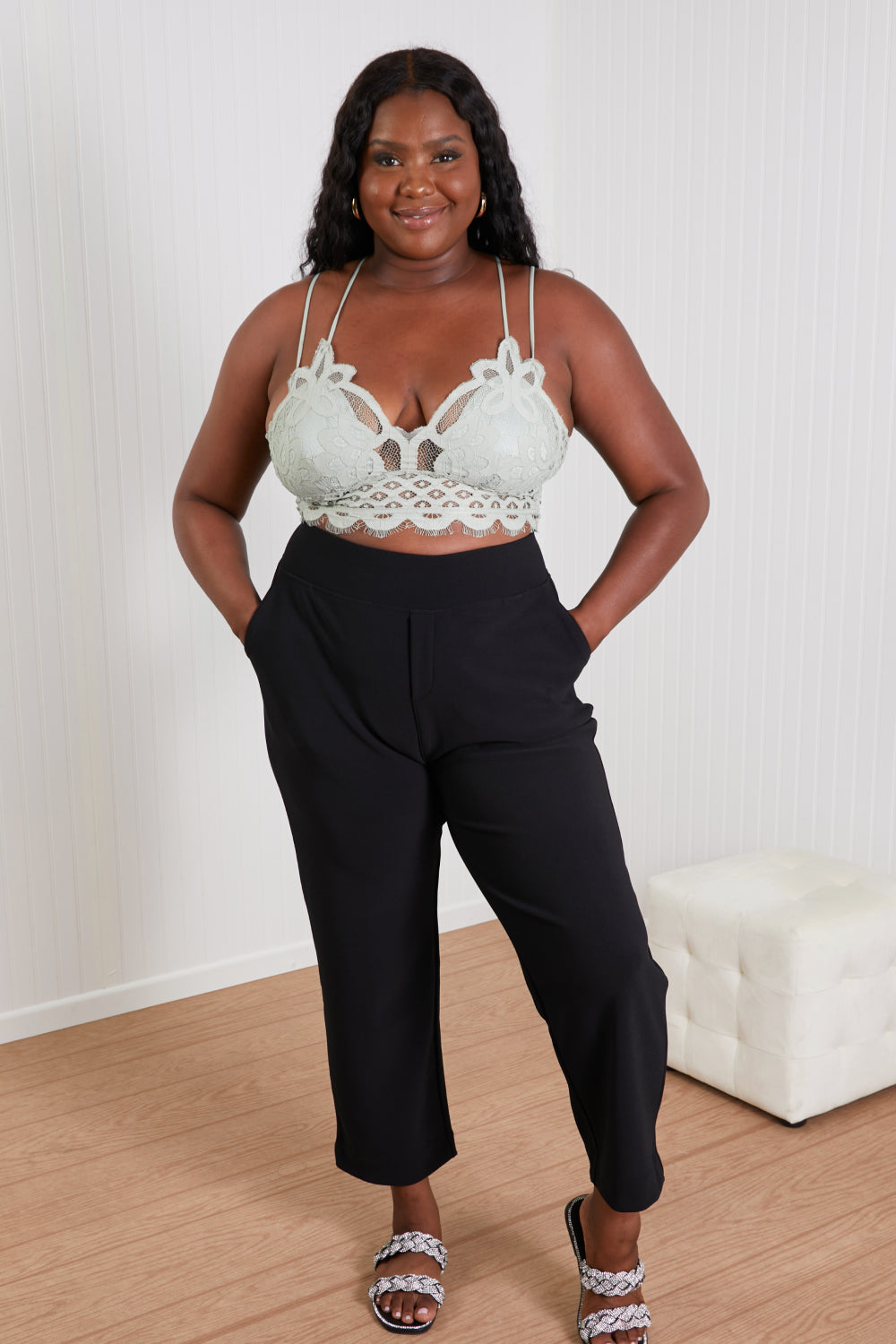 Always Classy Cropped Pants in Black