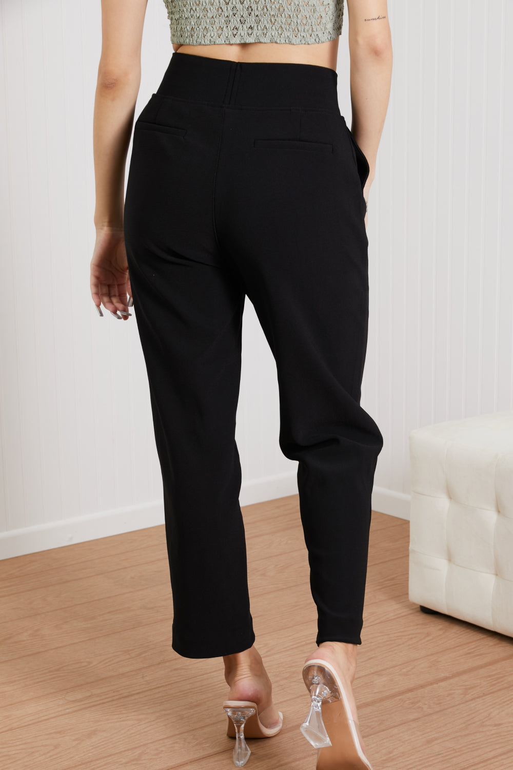 Always Classy Cropped Pants in Black