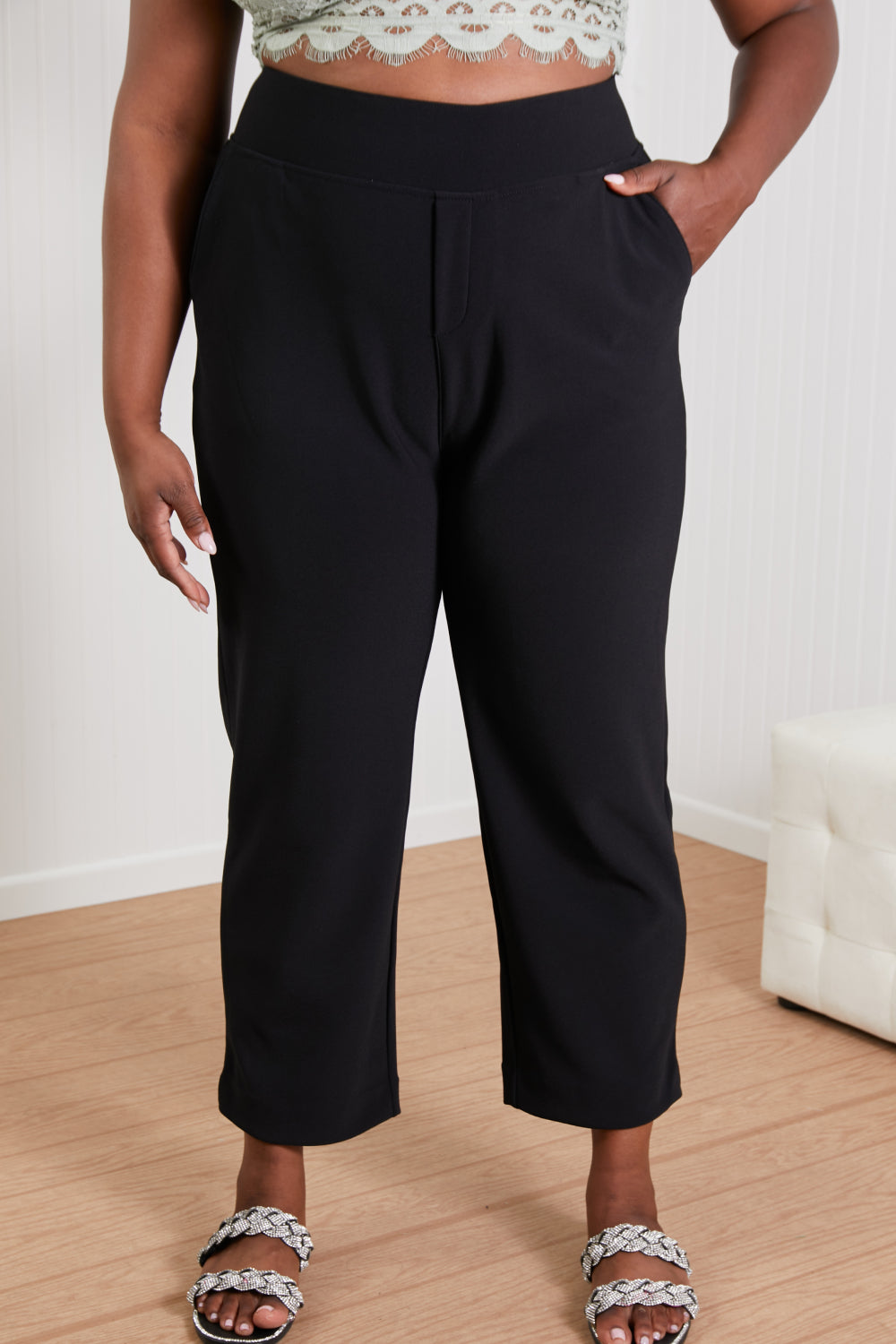 Always Classy Cropped Pants in Black