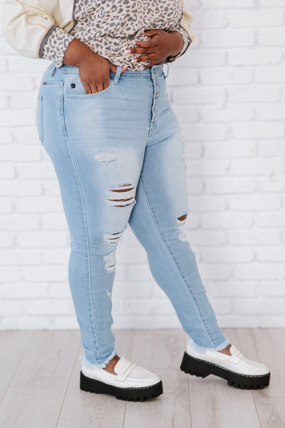 At Last Kancan Distressed Jeans